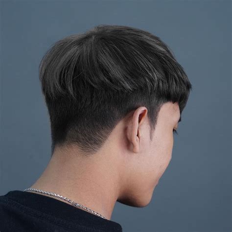 Two Block Korean Hairstyle | Rambut pendek pria, Potongan rambut pria ...