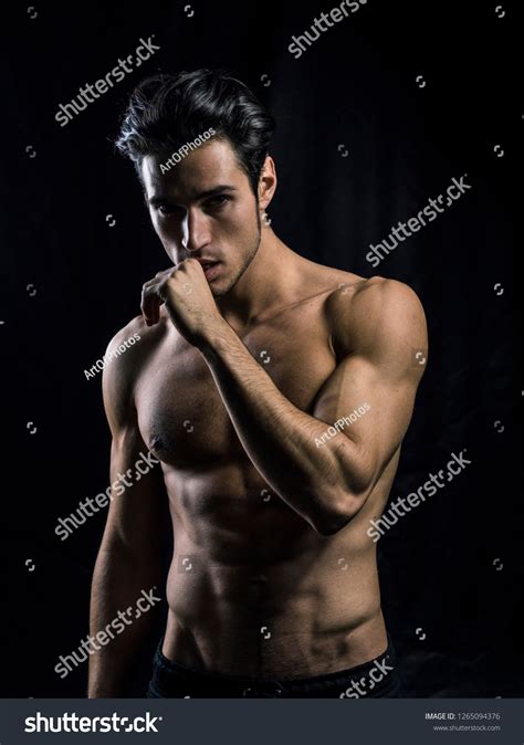 90,015 Naked male model Stock Photos, Images & Photography | Shutterstock