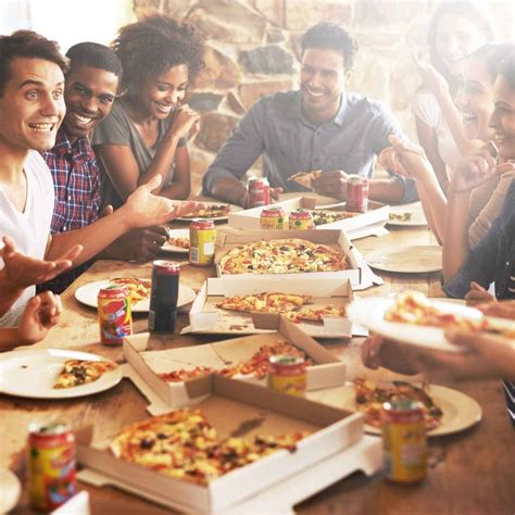 43 Easy Pizza Party Ideas for Adults - Fun Party Pop