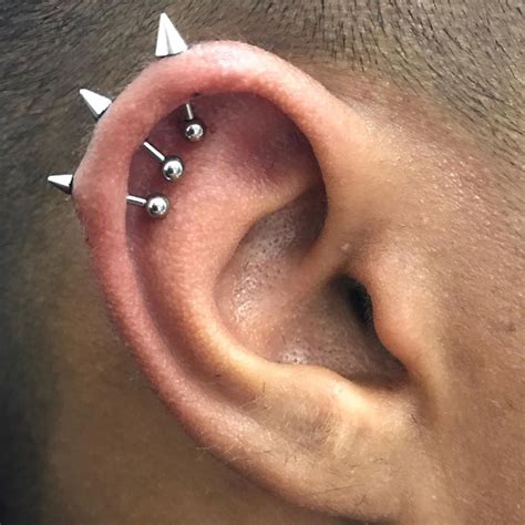 Do You Single, Double or Triple? A Helix Piercing Guide - FreshTrends ...