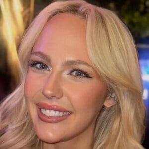 Kelsey Gordon - Age, Bio, Family | Famous Birthdays