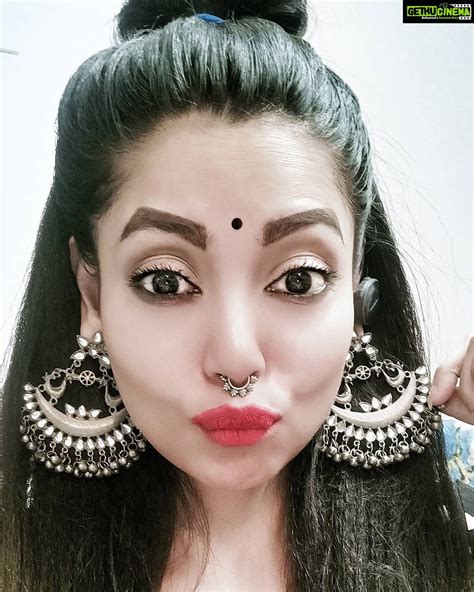 Anangsha Biswas Instagram – 💥🐞Ek Abhinetri Ki Kahani🐞💥 Suni Hogi Apne Bohoto Ke Zubani Thoda ...