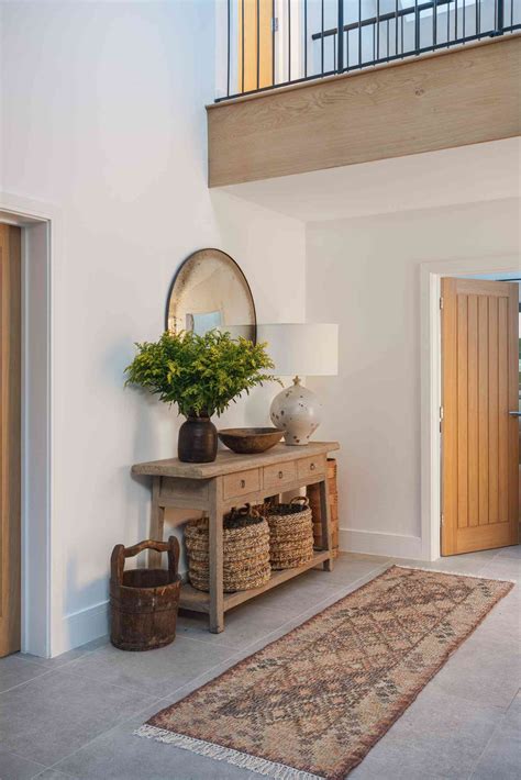 23 Entryway Rug Ideas Sure to Wow Your Houseguests