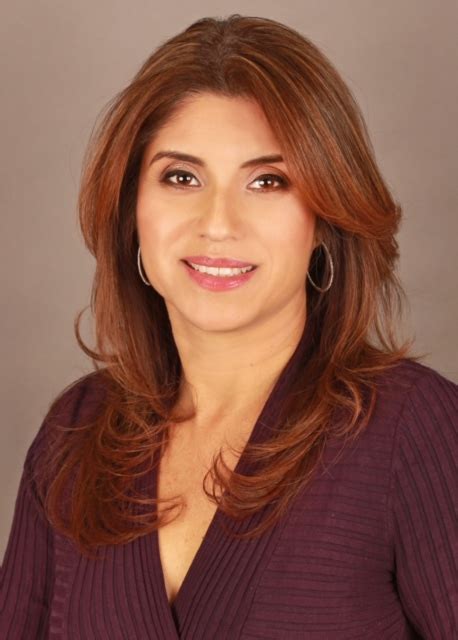 Bookworm for Kids: Review: Giant the Lion by Artemisa Gutierrez ...