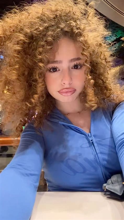 Ellie kalogeras – Artofit