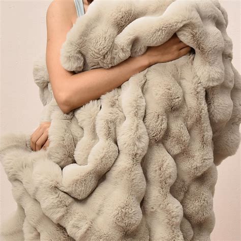 Amazon.com: PHF Luxury Faux Rabbit Fur Blanket Twin Size, Ultra Soft ...