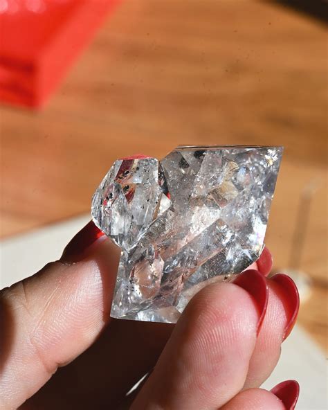 Herkimer Diamonds | Meaning & Collector’s Guide – CRYSTALS.COM