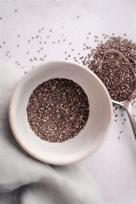 21 Easy Substitutes For Chia Seeds - Raepublic