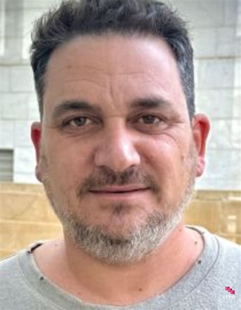 רועי - שיפוצניק מומלץ באזור תל אביב | חיפוי לקיר
