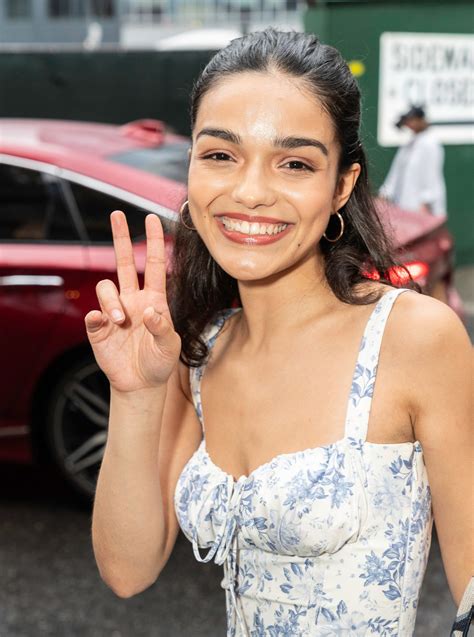 The 12 Best ‘70s Makeup Looks, Updated for 2023 | Allure