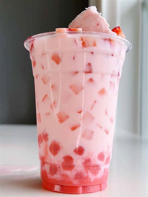 Cornstarch Boba Recipe - Strawberry Ice Cream Boba Drink