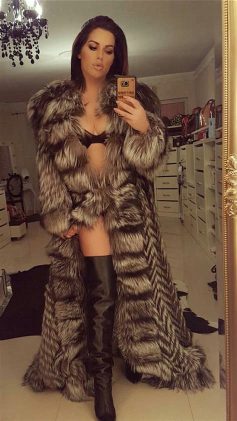 Pin by Marija Rukavina on Fashion | Fur coat, Fox fur coat, Fabulous furs