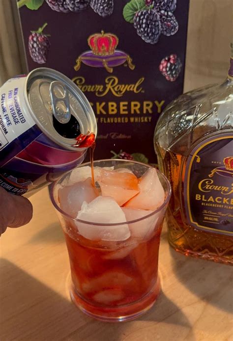 10 Crown Royal Blackberry Whisky Cocktails | Life in The RV