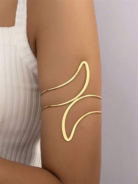 Bracelet structuré | Arm cuff jewelry, Arm cuff, Cuff jewelry