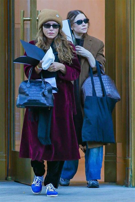 Mary-Kate and Ashley Olsen Have Rare Outing in NYC [Photos]