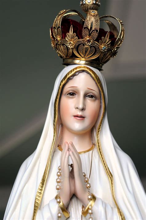 Our Lady of Fatima | Lady of fatima, Mother mary images, Catholic pictures