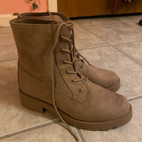 Old Navy Women's Boots | Depop