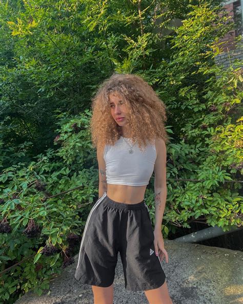 Cute nipples : r/SexyButNotNude