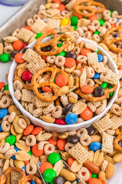 Sweet and Salty Chex Mix | Lil' Luna