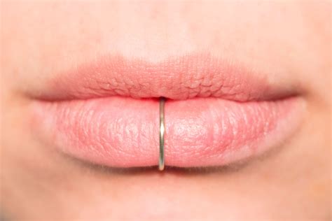 Lip Piercing Ring