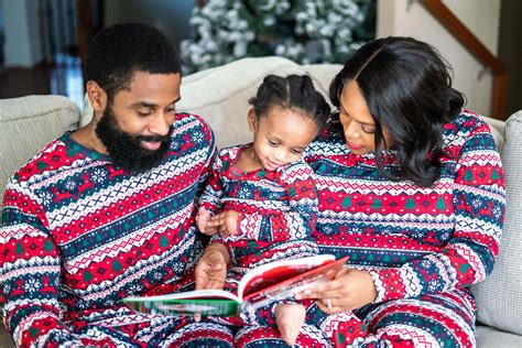 Download Black Family Christmas Pictures | Wallpapers.com
