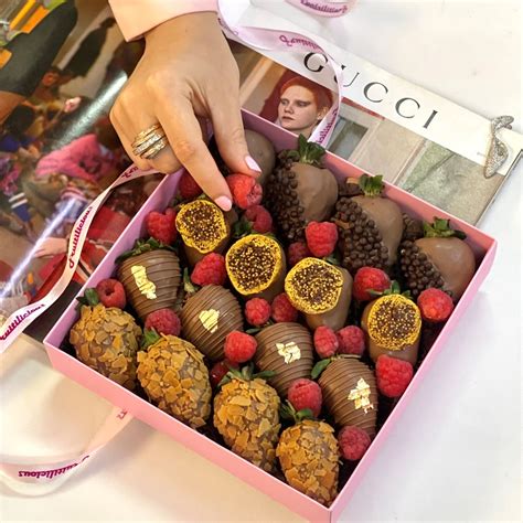 Looking for the perfect gift? Check out our Fresh Fruit Gift Baskets!