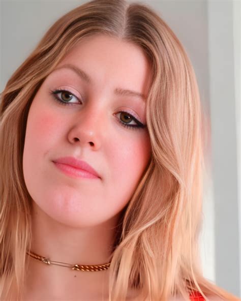 Claudia Garcia (Actress) Wiki, Age, Net Worth, Husband, Family, Videos ...