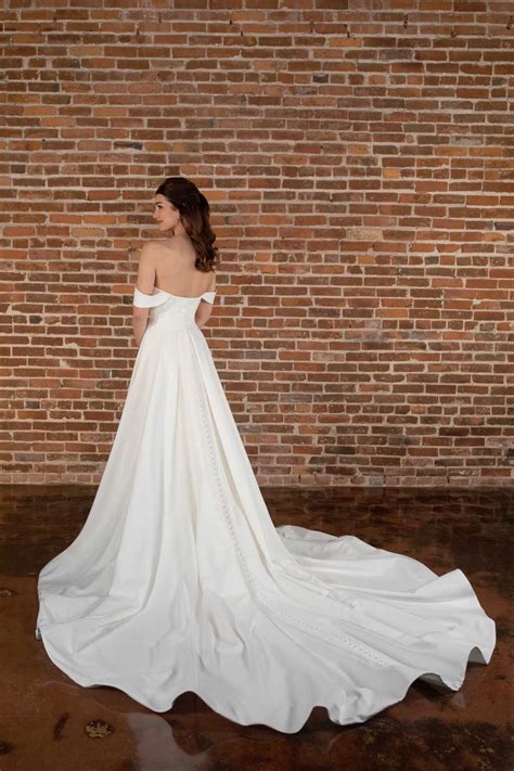 Modern Strapless Column Wedding Dress with Off-the-Shoulder Straps