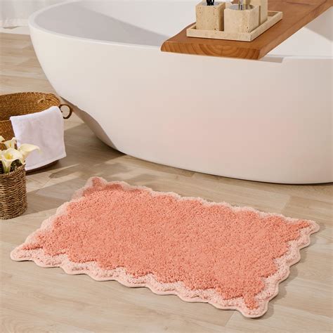 Amazon.com: ORTIGIA Cute Coral Pink Scalloped Bath Mat, Fun Plush ...