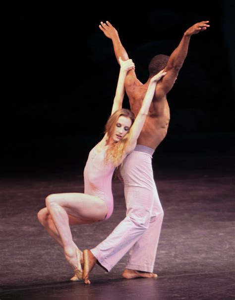 Nakedness in Dance, Taken to Extremes - The New York Times