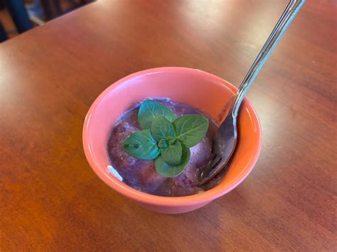 Preview the new barbecue, sides, and sauces at Black Dog Urbana - Smile ...