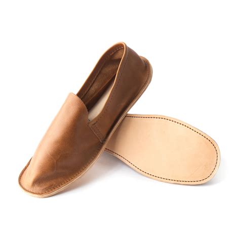 Very Goods | AE McAteer Men's Leather House Slippers | Bespoke Post