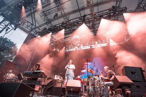 LCD Soundsystem, Jamie xx, IDLES & L'Rain had Forest Hills Stadium dancing (pics, setlists, review)