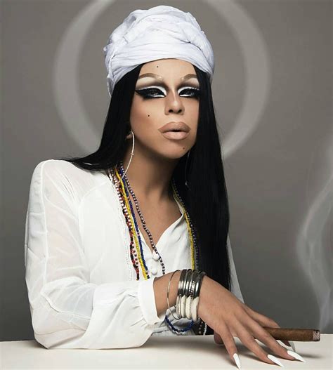 Pinterest | Drag queen, Love your hair, Queen makeup