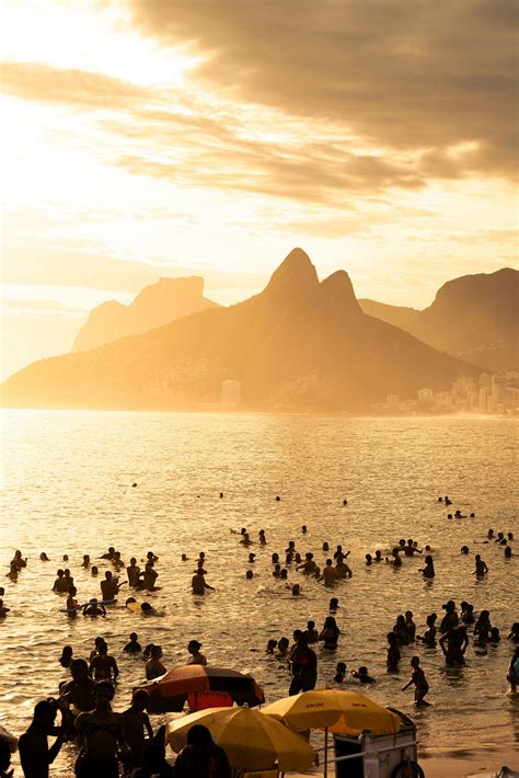 Big+Beautiful+Butts+In+Thongs Photos, Download The BEST Free Big ...