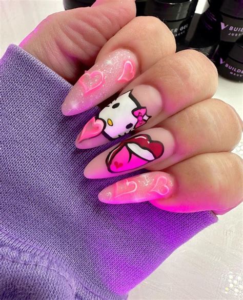 Manicura Hello Kitty | Manicura, Uñas, Diseños de uñas almendras