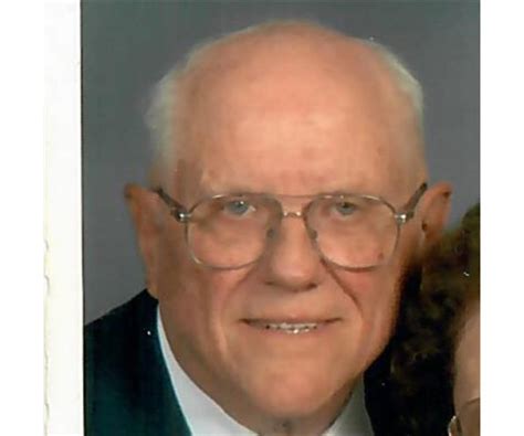 Donald Kiesow Obituary (1925 - 2024) - Oshkosh, WI - Oshkosh Herald