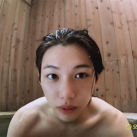 𝕊𝕋𝔸𝕐 | Stray Kids Felix | He is majestic! 👑 This look was absolute perfection 🔥😮‍💨 Stray Kids ...