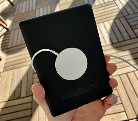 Kindle Paperwhite Signature Edition review: The upgrade is worth the money