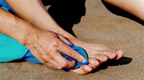 Broken Pinky Toe: Symptoms, Causes, and Treatments