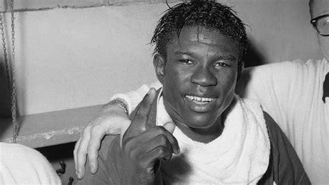 Former boxing champion Emile Griffith dies at 75