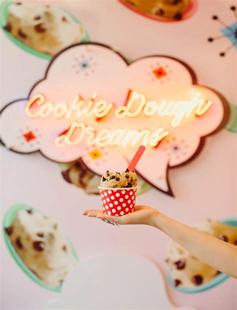 Dine — Ovation Hollywood