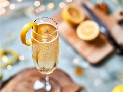 The Classic Champagne Cocktail Recipe – Mix That Drink