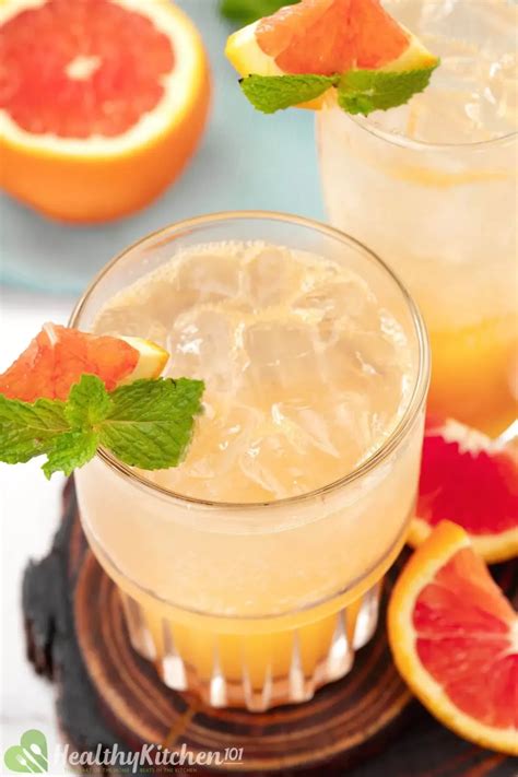 Vodka and Grapefruit Juice Recipe - The Classic Greyhound Drink