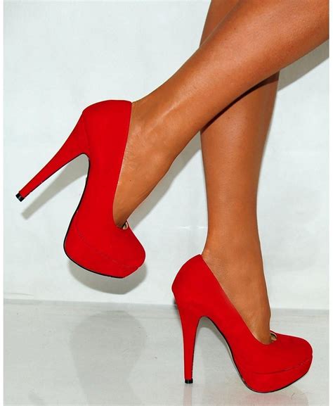 25 Christmas-ify your look ideas | christmas fashion, christmas ...