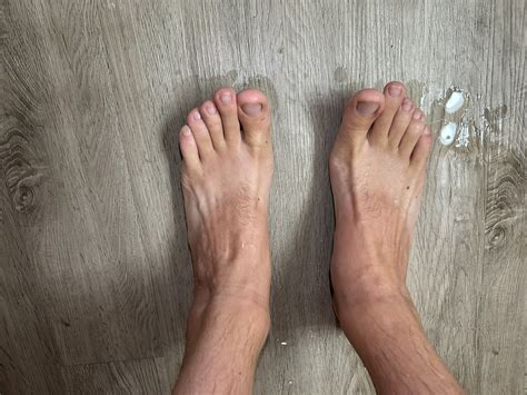Christian Wilde's feet