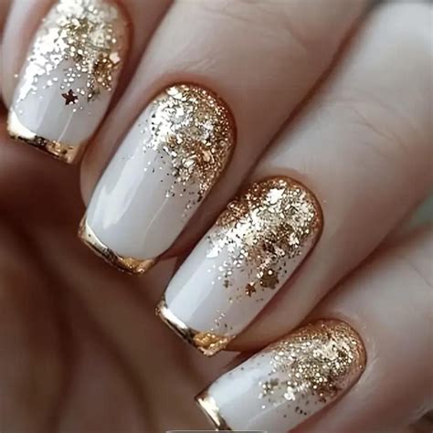 24 Pcs Short Square White with Gold Glitter Design... | Depop | Gel ...