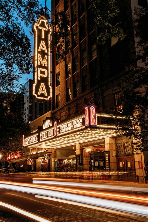 The Show Goes On for Vintage Southern Theaters – Garden & Gun