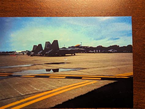 Two American girls show off their side : r/planesgonewild