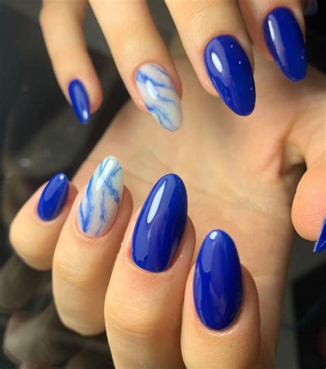 Diseño de uñas azul 💙 | Uñas almendradas, Manicura de uñas, Uñas